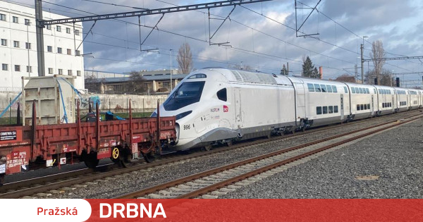 VIDÉO : Le dernier TGV passe par Prague.  Il est tiré par la locomotive ČD Cargo |  Transport |  Nouvelles |  Potins de Prague
