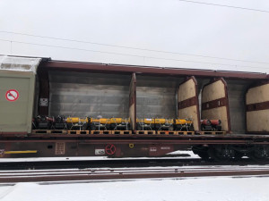 Praha poslala na Ukrajinu šest vagonů humanitární pomoci, topidla a elektrocentrály