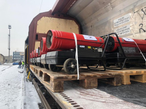 Praha poslala na Ukrajinu šest vagonů humanitární pomoci, topidla a elektrocentrály