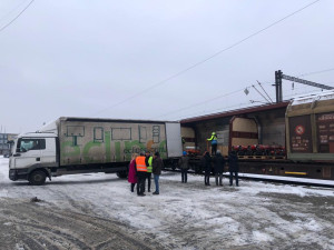 Praha poslala na Ukrajinu šest vagonů humanitární pomoci, topidla a elektrocentrály