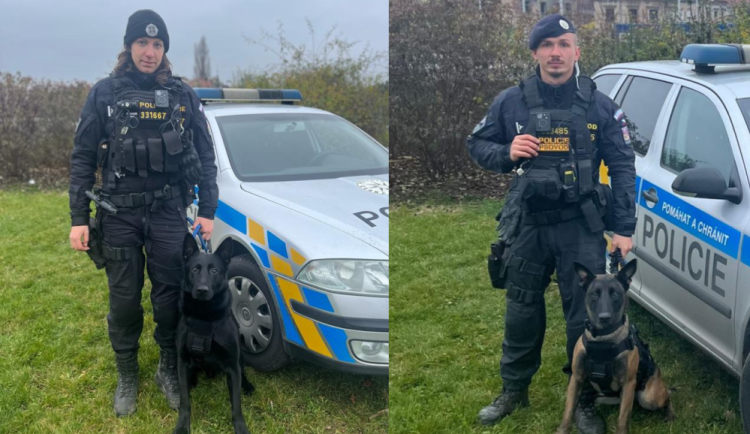 Policejní kynologové se svými psy Friscem a Agi.
