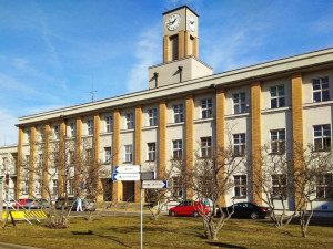 Fakultní Thomayerova nemocnice od soboty omezí návštěvy, Homolka od pondělí