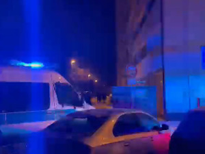 VIDEO: Muž v Praze pobodal dvě ženy. Policisté ho zastřelili