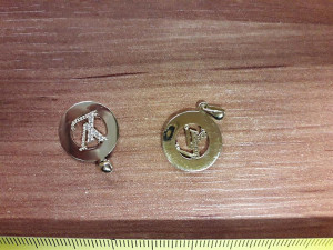 Na pražském letišti zadrželi padělky šperků za víc než čtyřicet milionů