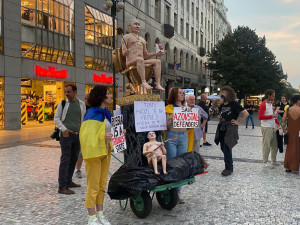 Socha nahého Putina kupce nenašla, organizátoři se spojí s dalšími aktivisty