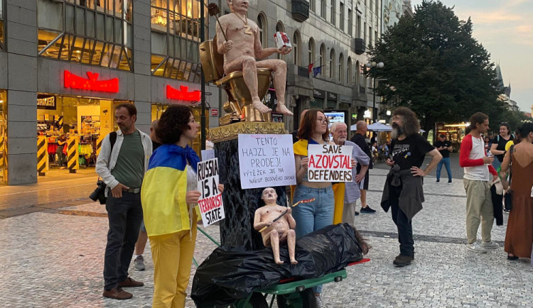 Sochu v dražbě nikdo nechtěl.