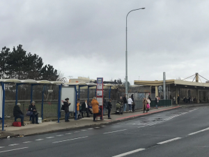 Tristní stav autobusové zastávky Opatov je předmětem lednové schůzky radnice