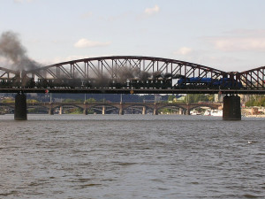 Petici za zachování železničního mostu na Výtoni podepsalo šest tisíc lidí