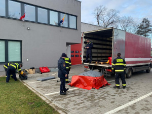 Lidé s covidem mohou dnes v Praze volit prezidenta z auta