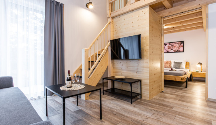 Korzo Lipno láká na apartmány nedaleko sjezdovky i pláže. Nabízí zázemí nejen pro rodiny s dětmi