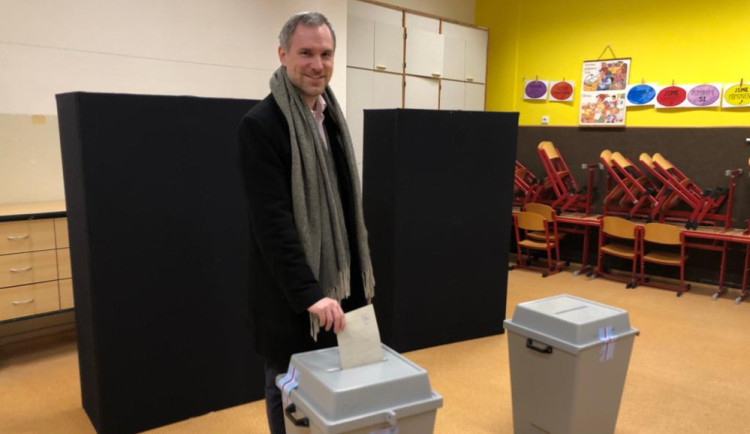 Hřib volil ve Vršovicích