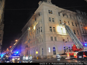 Při tragickém požáru v Praze zemřelo pět lidí. Hořelo kvůli nedopalku cigarety