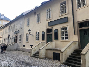 Zeman otevřel zrekonstruovanou restauraci Vikárka na Hradě