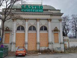 Bohemia před rekonstrukcí.