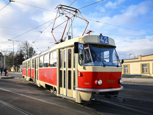 V Praze dnes cestující poprvé sveze tramvaj Tatra K2. Bude součástí historické linky
