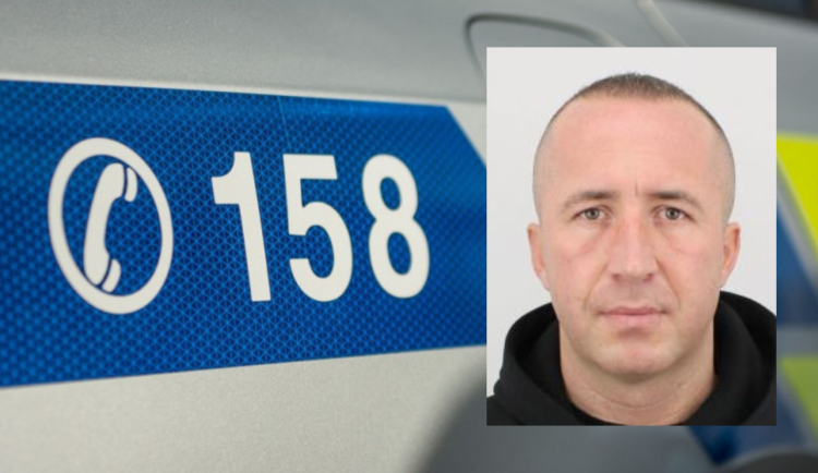 Policie pátrá po nebezpečném muži, je podezřelý z vraždy ženy v Praze