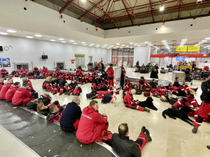 VIDEO: Zemětřesení v Turecku má už přes 11 tisíc obětí. Češi na místě stále pomáhají