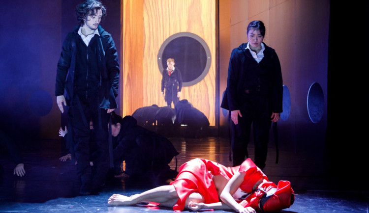 Jihočeské divadlo přiváží do Prahy festival Jižní spojka a zve na Otáčivé hlediště