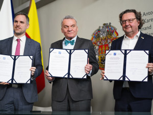 VIDEO: Nové vedení Prahy podepsalo koaliční smlouvu. Primátorem bude Svoboda