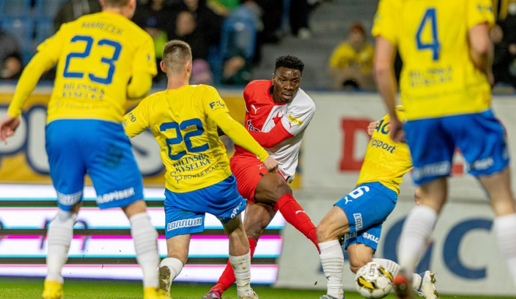 Remíza v Teplicích může stát Slavii první místo