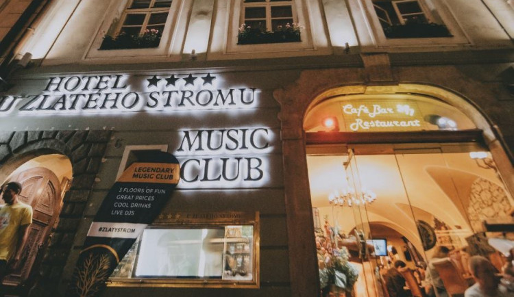 Městský soud v Praze snížil hoteliérovi Bauerovi trest za podplácení zastupitelů