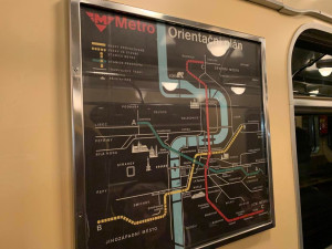 VIDEO: Nuselákem projelo historické metro. Stavba je v pořádku, ujistil Hřib