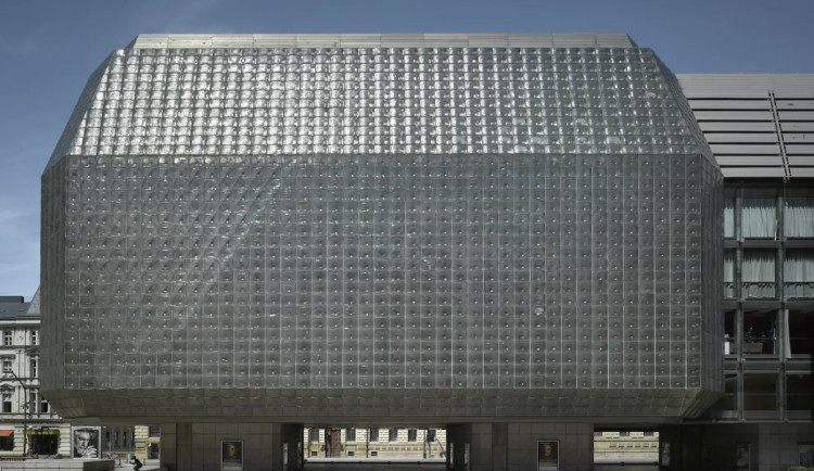 Nová scéna Národního divadla se bude opravovat. Vedení získalo stavební povolení