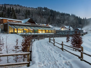 Sleva dvacet procent na termální bazény a lyže. Vyrazte v březnu do Velkých Karlovic