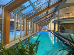 Sleva dvacet procent na termální bazény a lyže. Vyrazte v březnu do Velkých Karlovic