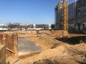 VIDEO: Průmyslový palác má za sebou první rok oprav. Zásahy z 50. let rekonstrukci komplikují