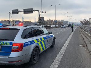 VIDEO: Aktivisté v Praze i dnes blokují dopravu. Bude to pravidelná akce, říkají