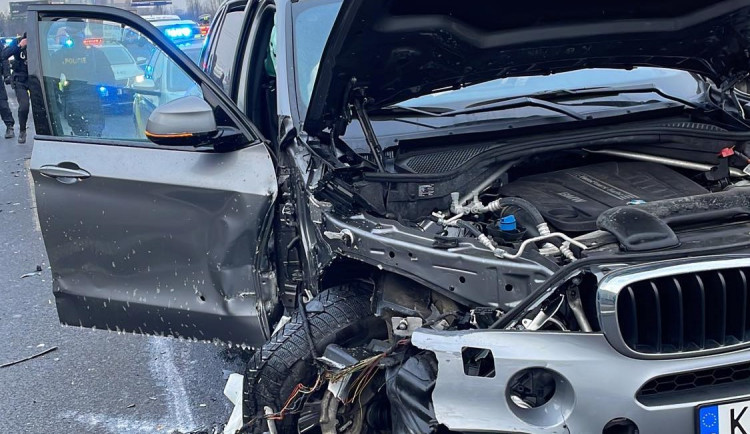 Cizinec způsobil nehodu.