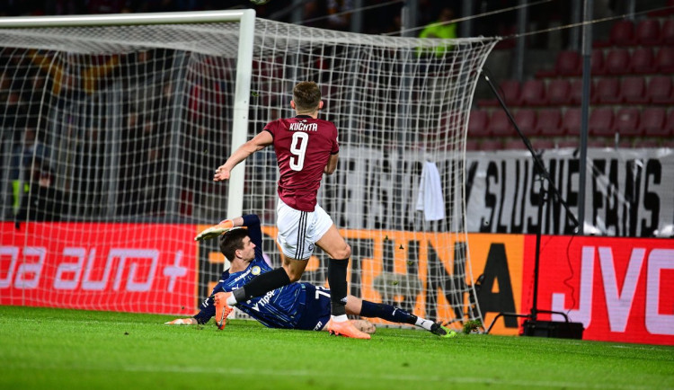 Kuchta dal dva góly.