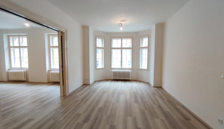 Většina pražských radnic letos zvýší nájmy v bytech i nebytových prostorech