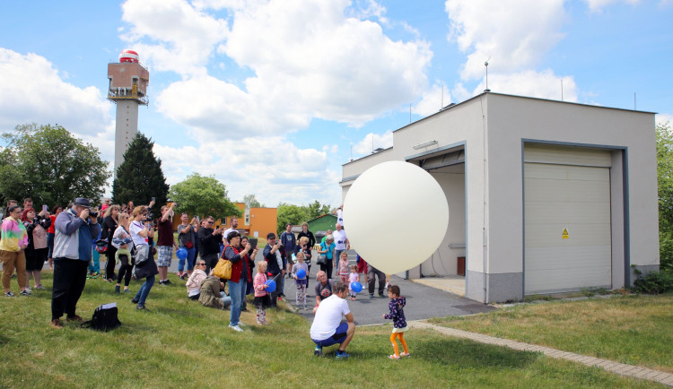 Pražští meteorologové připravili den otevřených dveří. V sobotu ukážou balon i pokusy