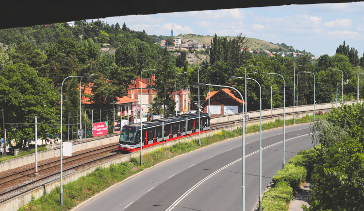 Stavební práce omezí na měsíc a půl provoz tramvají v Podolí, Braníku a Modřanech