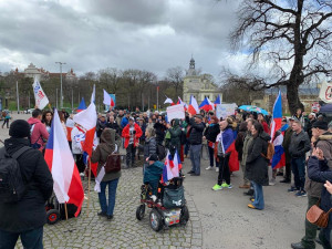 VIDEO: „Chcimíři“ táhnou Prahou. Chceme nenávist prostě nějak zlikvidovat, vyzývají
