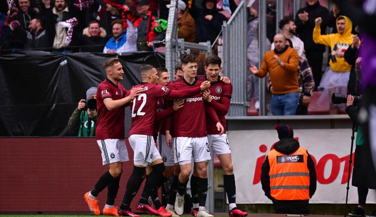 Sparta porazila Brno 3:1 a opět se dotáhla na vedoucí Slavii