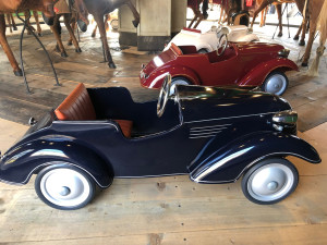 VIDEO: Letenský kolotoč zahájil druhou sezónu. Minulý rok svezl přes dvanáct tisíc lidí