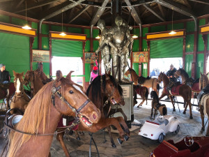 VIDEO: Letenský kolotoč zahájil druhou sezónu. Minulý rok svezl přes dvanáct tisíc lidí