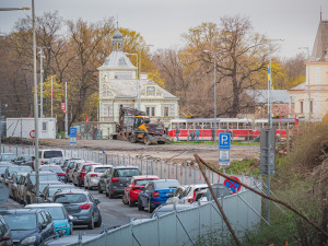 O víkendu snesou železniční most u Výstaviště, práce omezí dopravu