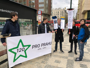 VIDEO: Aktivisté bojující za třicítku v Praze znovu blokují dopravu