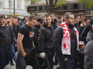 FOTOGALERIE: Fanoušci Slavie vyšli na Letnou, čeká je derby se Spartou