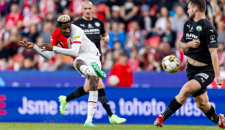 Slavia se výhrou nad Bohemians vrací do čela tabulky