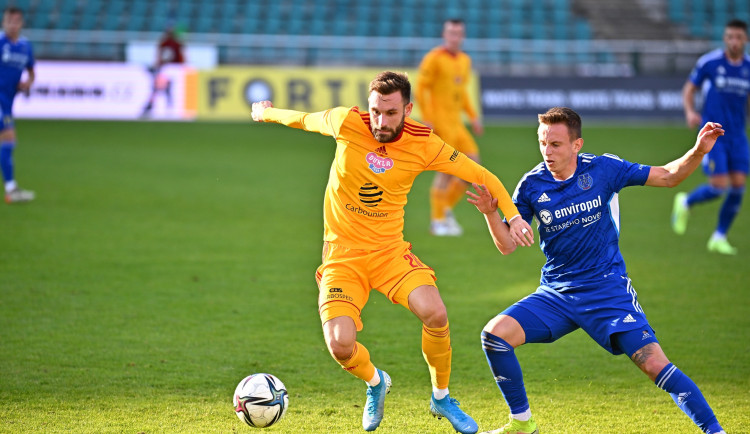 Odvolání trenéra nepomohlo, Jihlava prohrála s Duklou 0:1. V tabulce je jedenáctá
