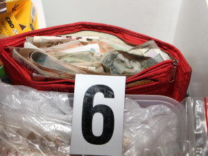 VIDEO: Kriminalisté chytili za jeden týden dva dealery, kteří drogami zásobovali Prahu