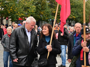 Komunisté slavili v Praze první máj. Semelová v projevu hájila socialismus