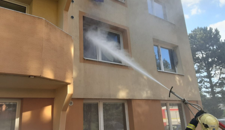 V úterý podvečer hořelo na Březinkách, požár byl ale rychle zlikvidován