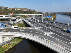 V pondělí začne oprava Barrandovského mostu. Začalo omezení dopravy