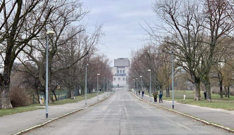 Úprava povrchů a zeleně i nové bistro. Radní schválili první část změn na Vítkově